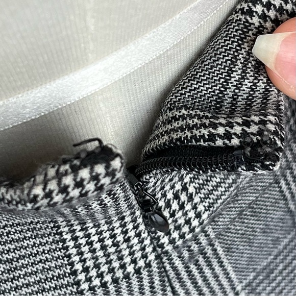 Banana Republic Wool Glen Plaid A-Line Midi Skirt Sz 6 - Picture 8 of 12